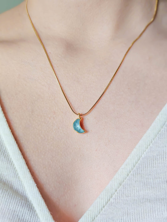 Collier lune en fluorite, doré