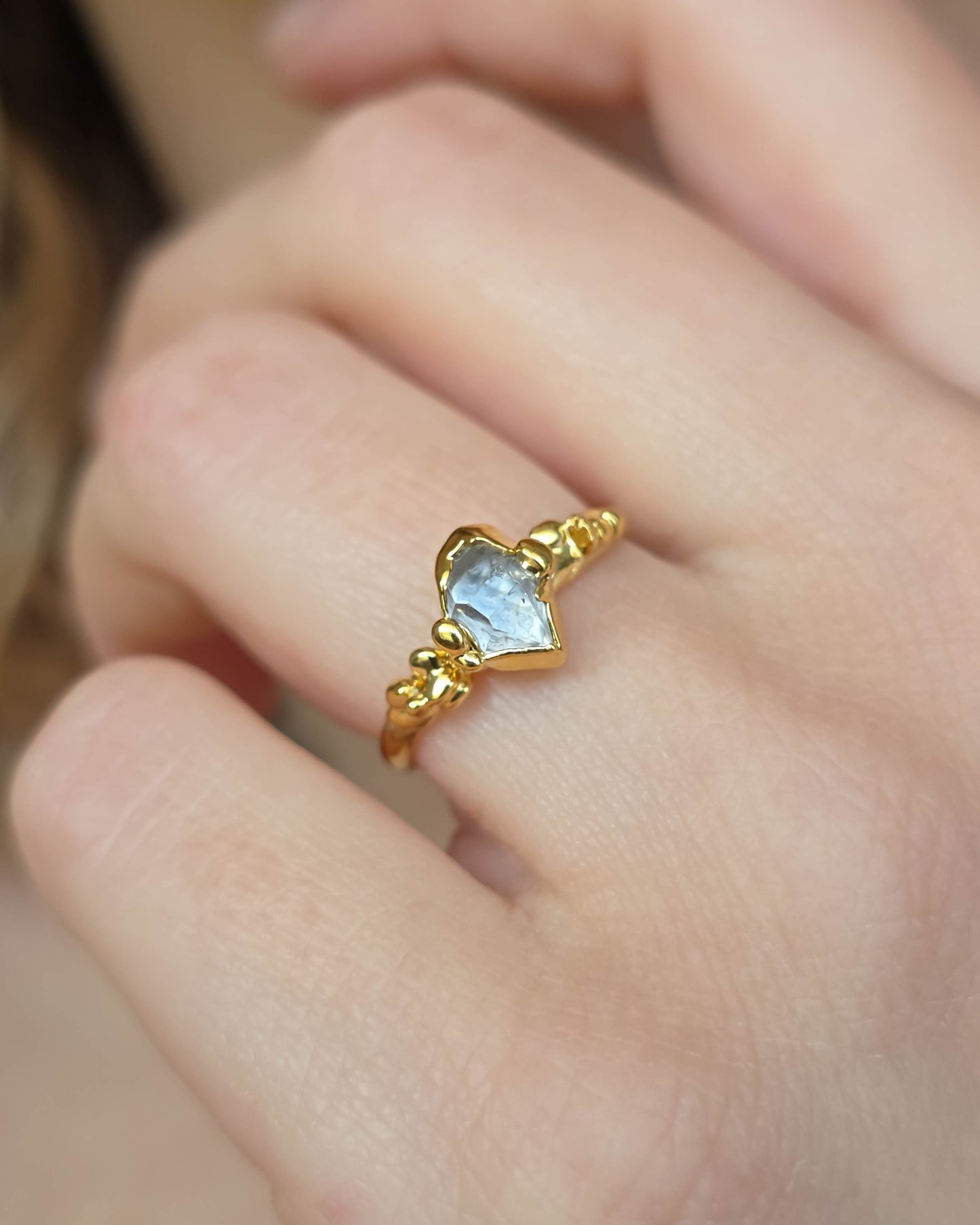 Bague bourgeon, Diamant herkimer