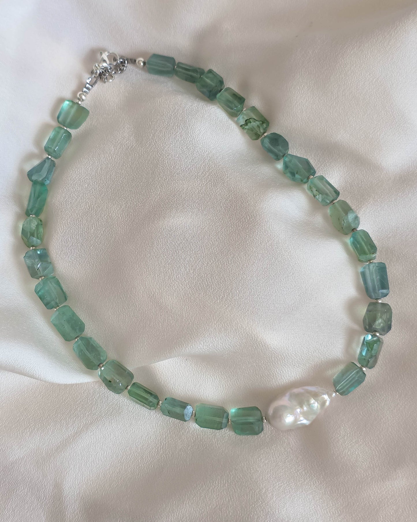 Collier fluorite & perle irrégulière