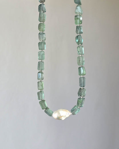 Collier fluorite & perle irrégulière