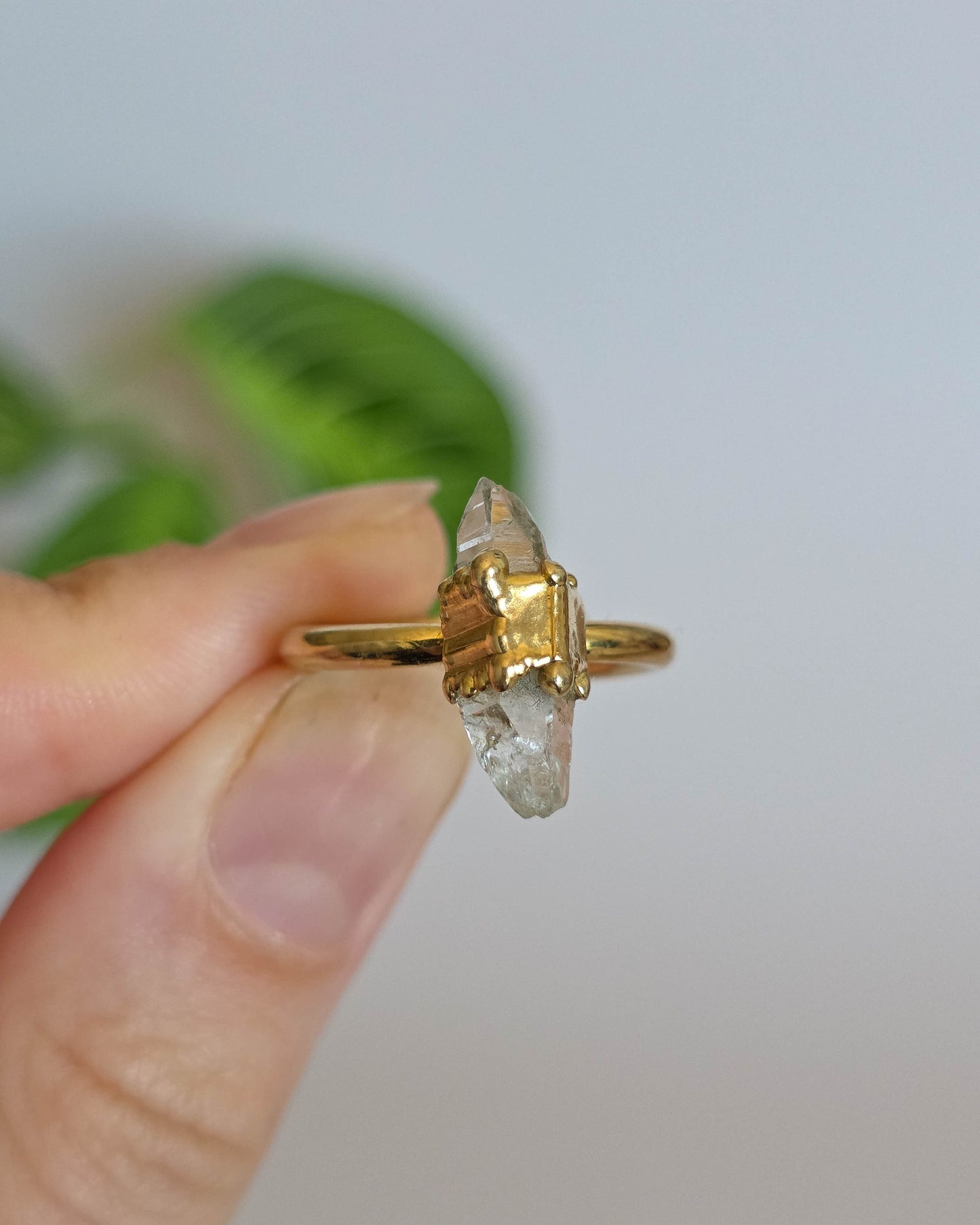 Bague pointe quartz, réglable T52-54