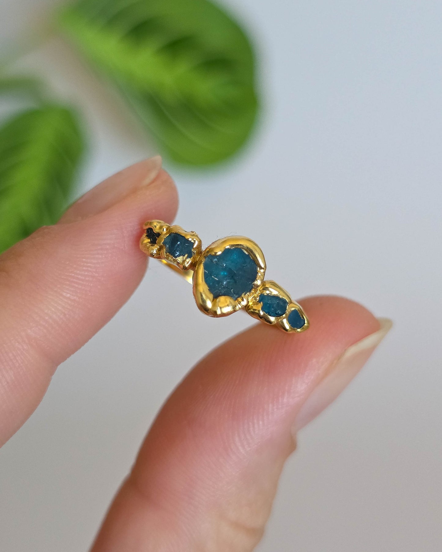 Bague Apatite foncée, T52