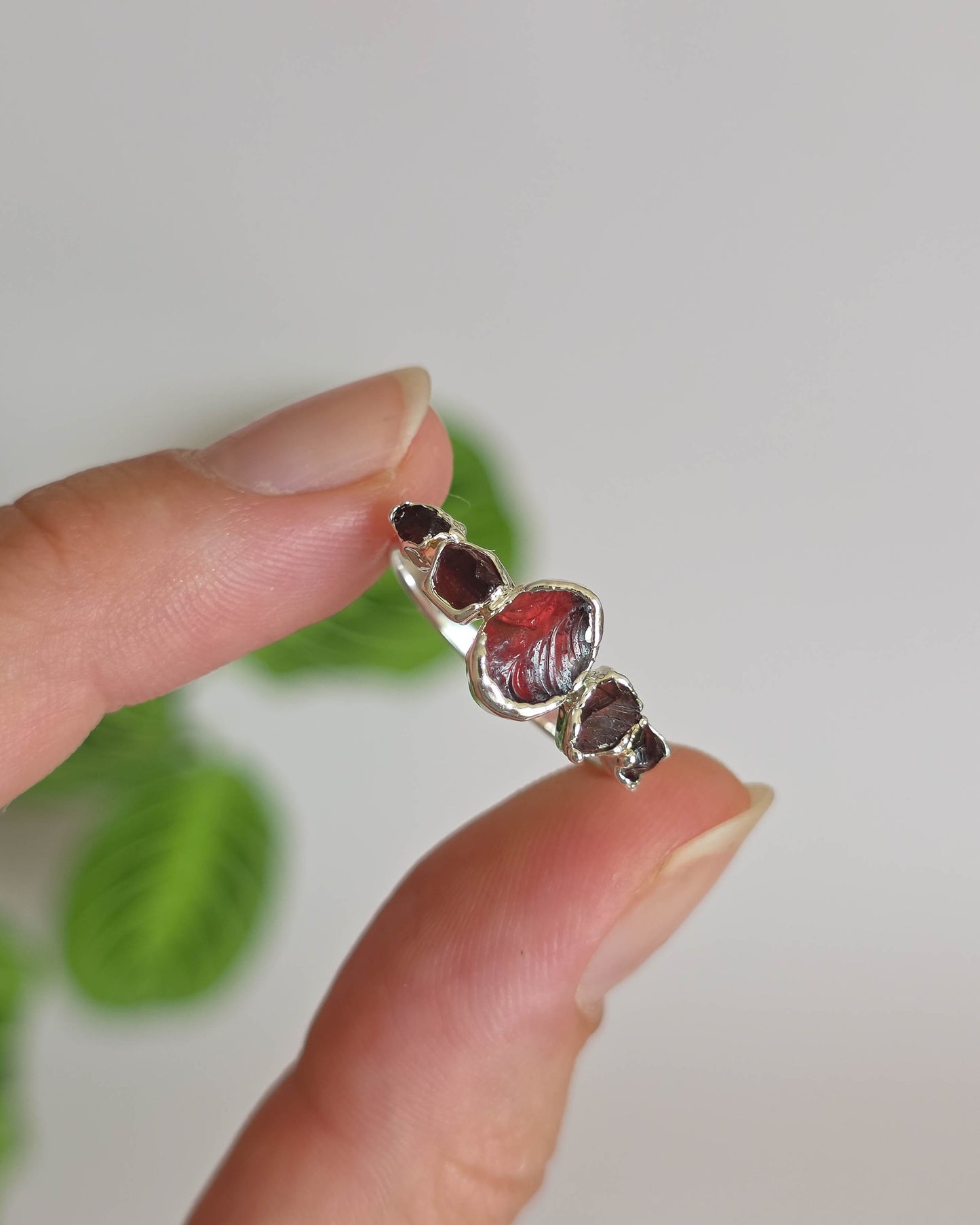Bague Grenat rouge, T54