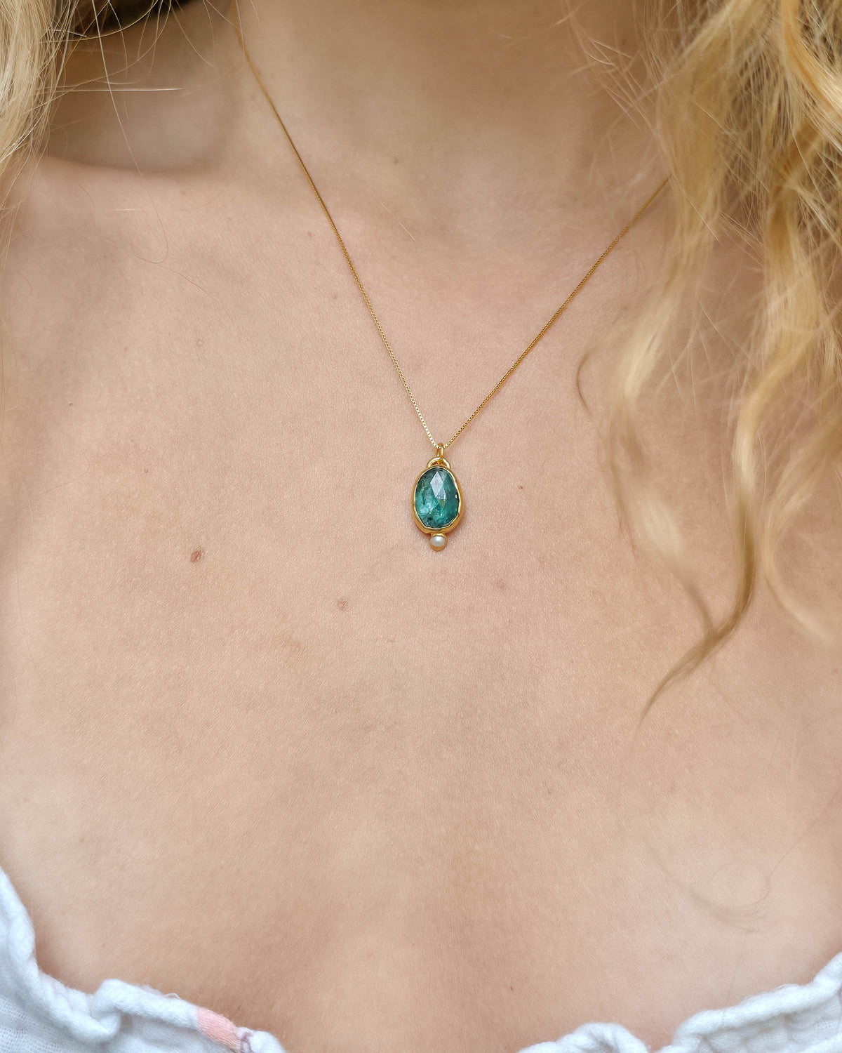 Collier Bleu sel, doré