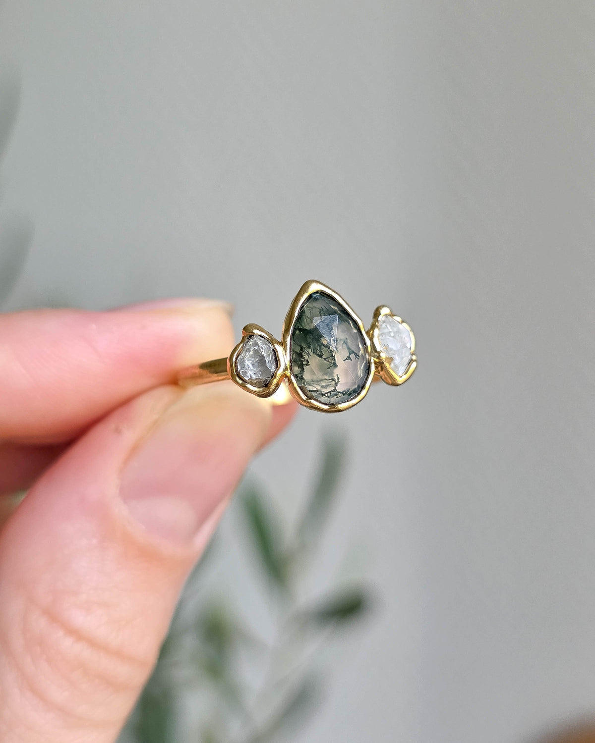 Bague Agate mousse poire, Réglable T63/65, Dorée