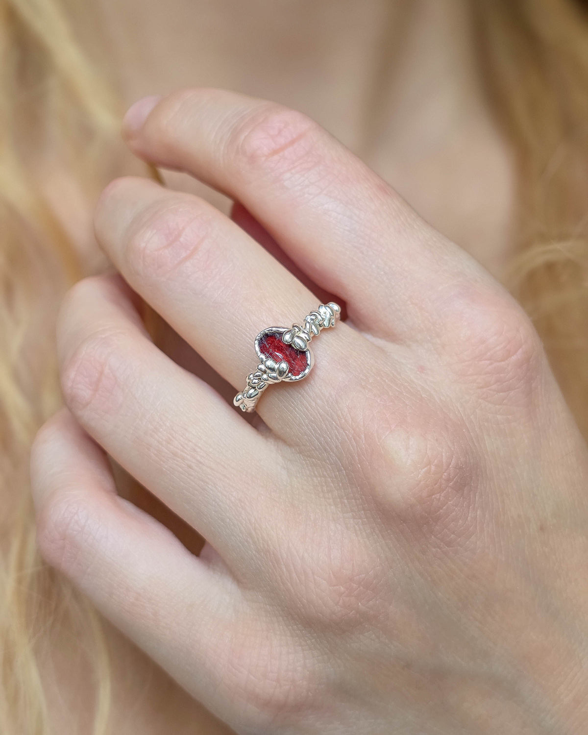Bague grenat rouge, T55
