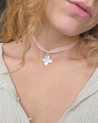 Collier Hortensia rose