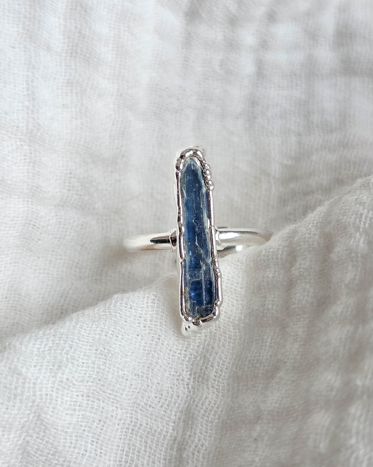 Bague Kyanite brute, précommande