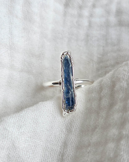 Bague Kyanite brute, précommande