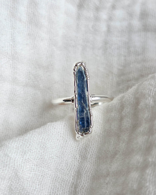 Bague Kyanite brute, précommande