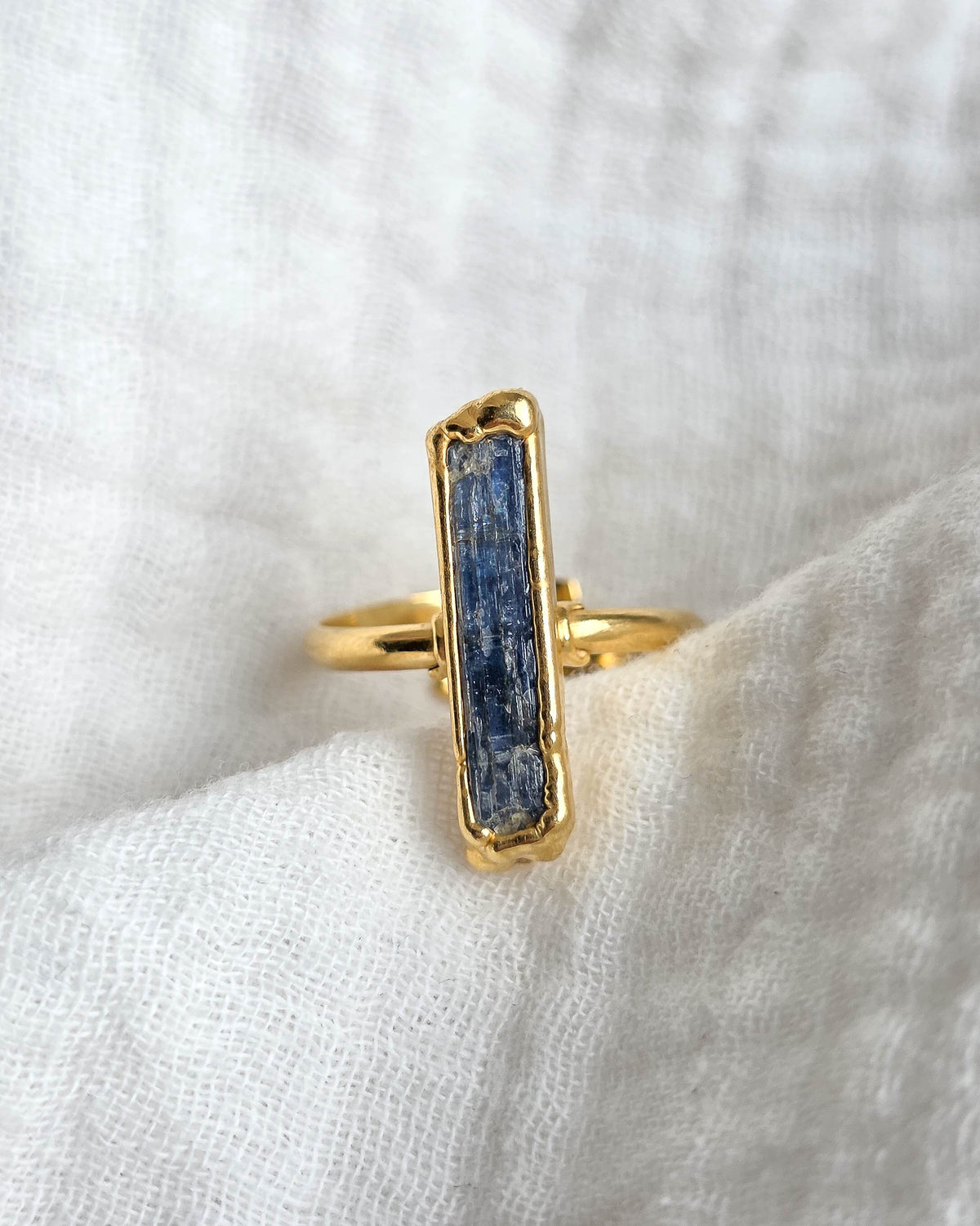 Bague Kyanite brute, précommande
