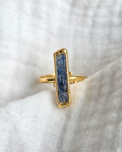 Bague Kyanite brute, précommande