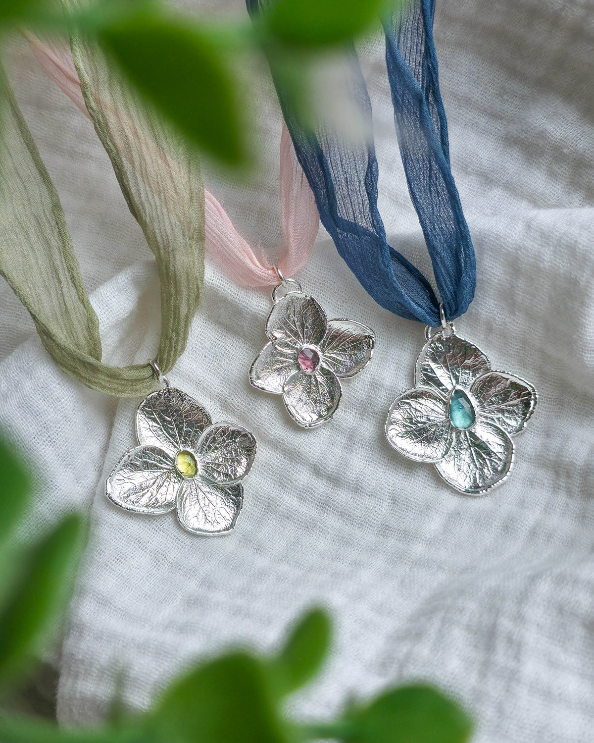 Collier Hortensia rose