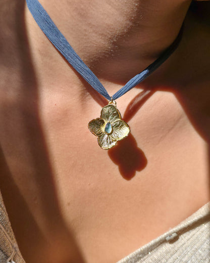 Collier Hortensia bleue