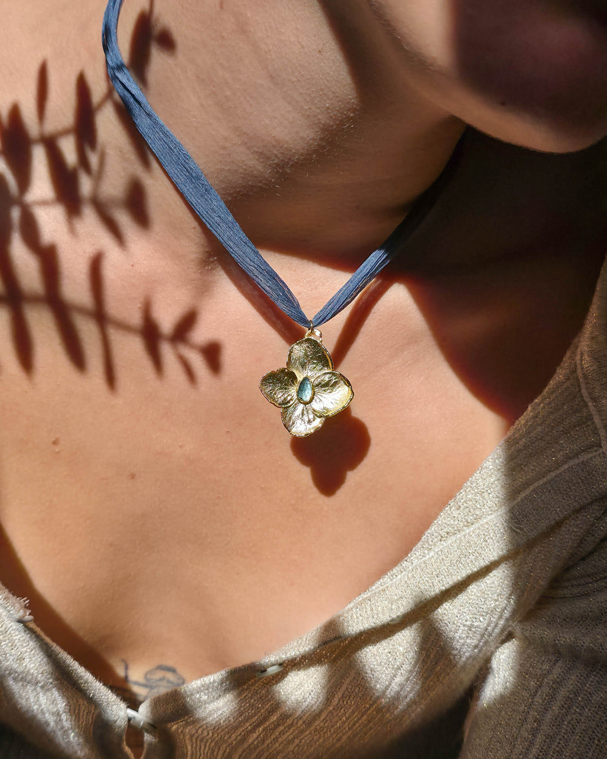 Collier Hortensia bleue