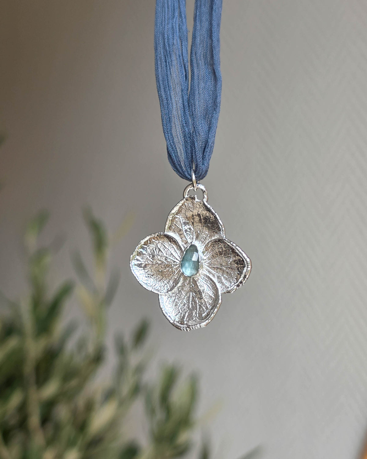 Collier & Suspension Hortense, bleu iris