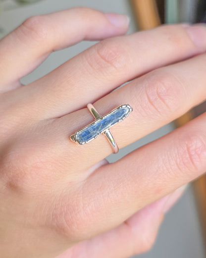 Bague Kyanite brute, précommande