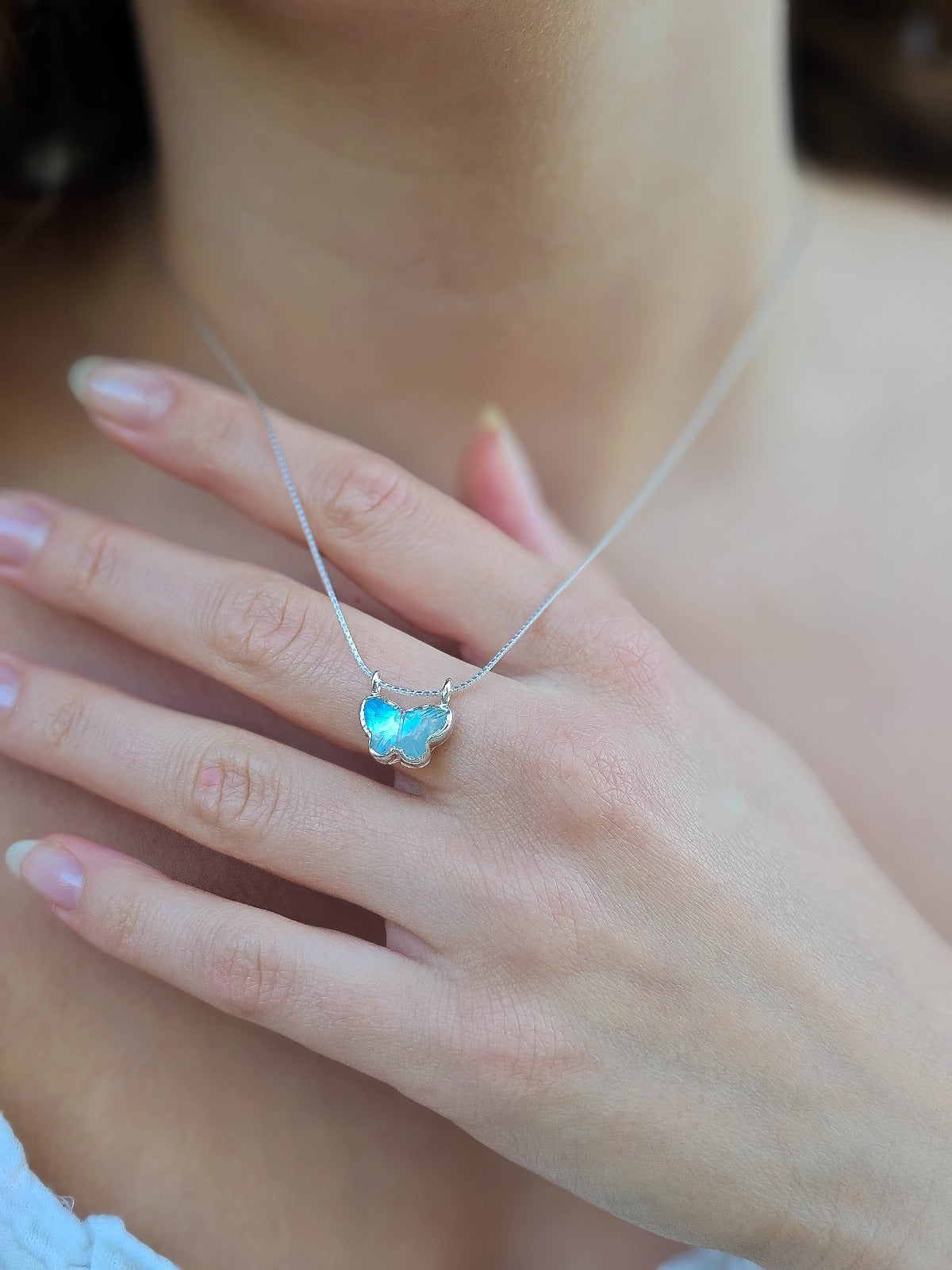 Collier Papillon – Labradorite blanche